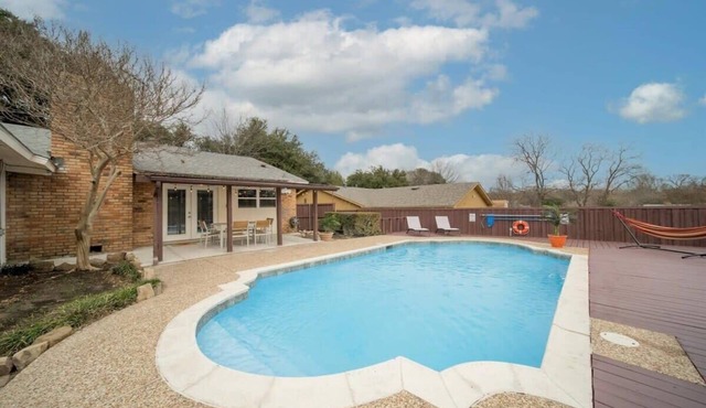 Open Space Home for Family, Groups with Privat Pool