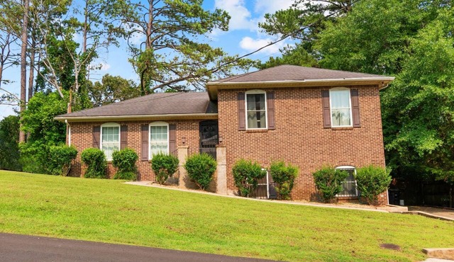 Perfect 3-bedroom house with AC in welcoming Birmingham.