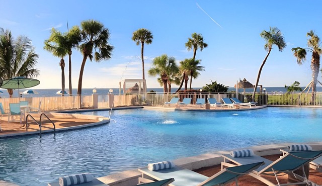Perfect St. Pete's Stay - Exclusive Cabanas, Outdoor Pool & Attractions Nearby