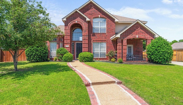 Pet-friendly 4-bedroom + Office and Game Room