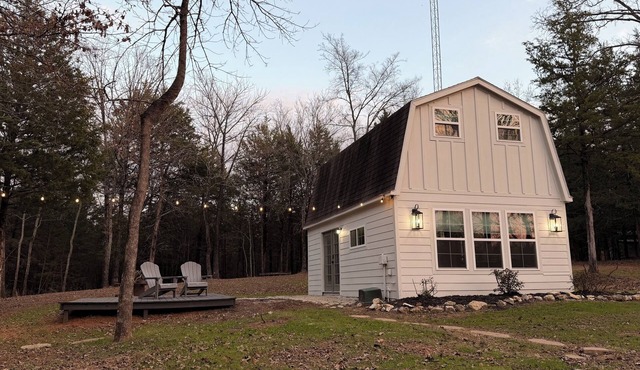 Pond-View Cabin on 30 Acres/Dock + Fire Pit + Wildlife/Sleeps 4