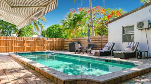 Pool House in Fort Lauderdale