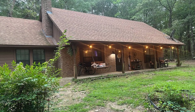 Priv 80 secluded spa cabin retreat in woods nature ATV trails fish hunt relax