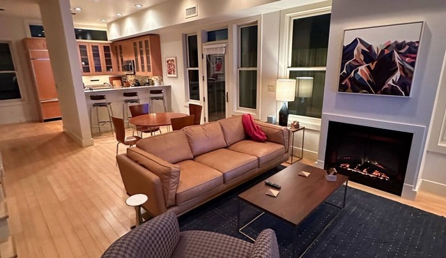 Private 2BR/2.5BA Contemporary next to Audubon Park in New Orleans