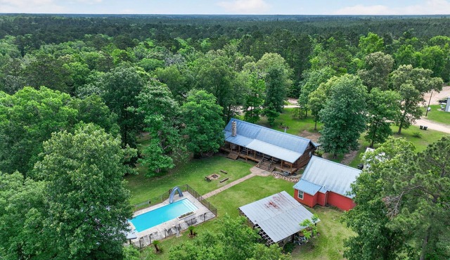 Private Cabin & Event Center with Pool