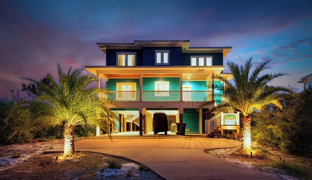 Private Ft. Morgan Retreat/Sleeps 16/Golf Cart
