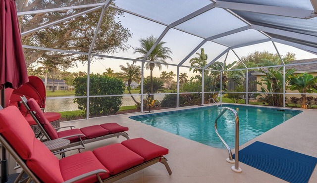 Private Heated Pool Lakeside Luxury in Gated Briarwood Minutes to Beaches