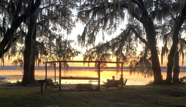 Private lake community with boat ramp, beach and close proximity to Ocala hiking
