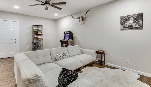 Private Yard w/Grill & Fire Pit! Mansfield Escape