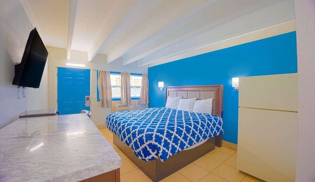 Queen Bed Accessible|Nsmk