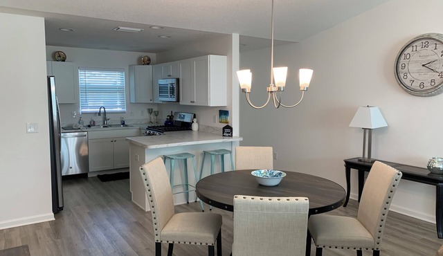 Quiet 2 BD/2BA cottage