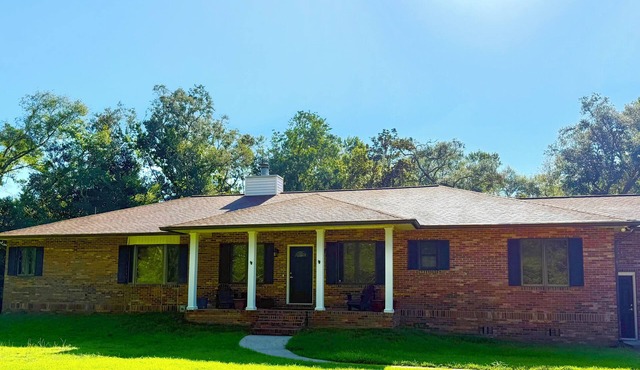 Quite country retreat close to Florida State and FAMU