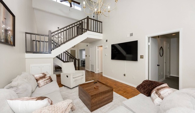 Redstick Retreat-Beautiful home with yard near LSU