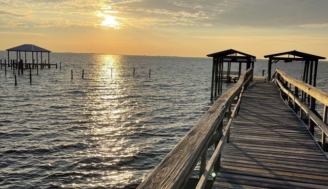 REEL LUCKY Lakefront Home- lake St Catherine- Rigolets