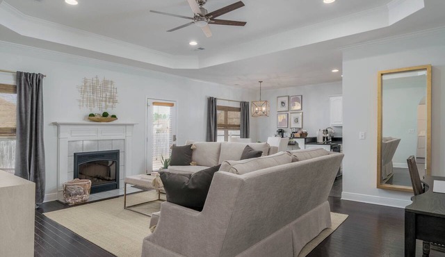 Relax at Haute Hideaway! | Minutes from UofA
