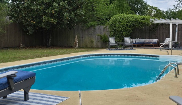 Relaxation! Private home with a pool, Perdido Key. Johnson Beach 10min away.