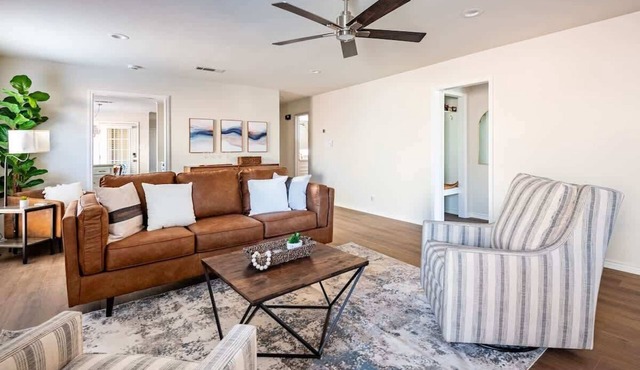 Relaxing 3BR Stay - BBQ, Games & Comfort!