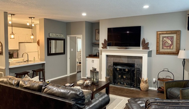 Relaxing & Family-Friendly, lakeside condo w/pool & balcony.
