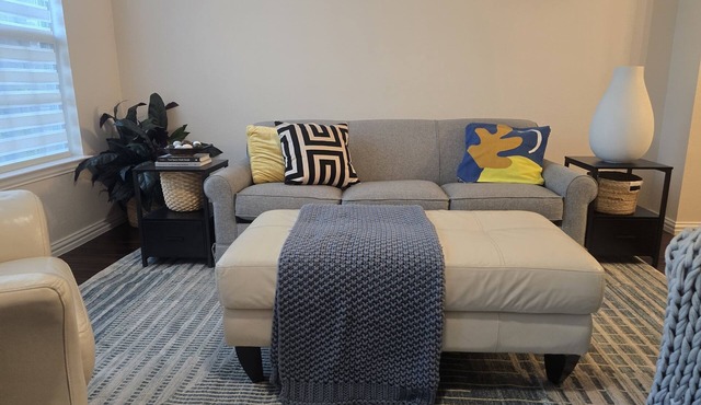 Renovated 4BR, 6 Bed, 3.5 Bath Near DFW Airport