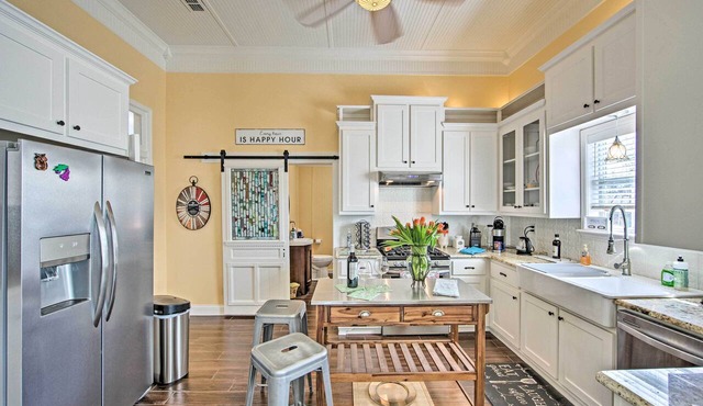 Renovated 'carnegie Cottage' - Walk to Dtwn!