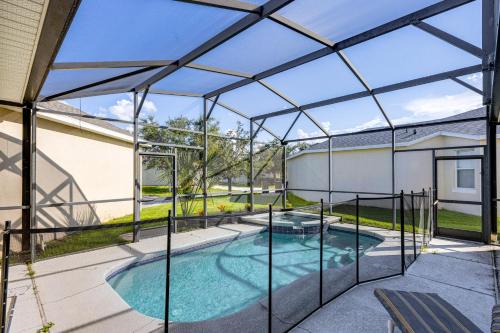 Resort Retreat w/Outdoor Oasis: 13 Mi to Disney!