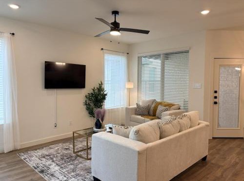 Resort-Style 3BR Near Angel Lagoon
