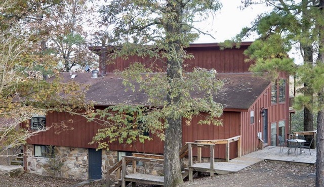 River Ridge Cabin - SE Oklahoma, Mountain Fork Cabin . Property is for sale