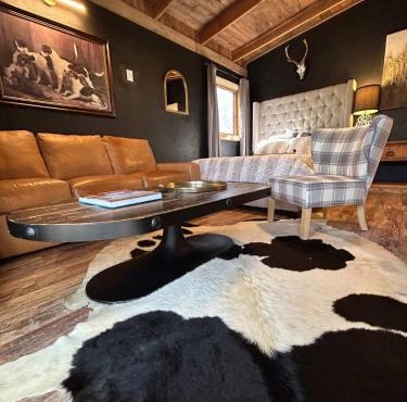 River View, Red River Carriage House
