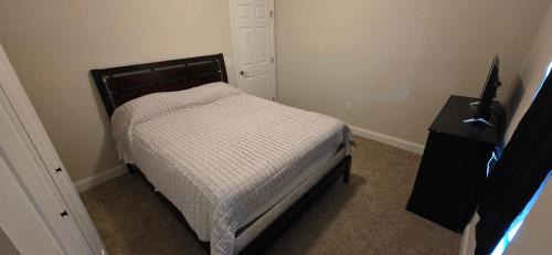 Room in Downtown Orlando! Close to everything!