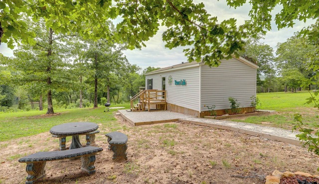 Rural Mt Olive Cabin Rental w/White River View! in Melbourne
