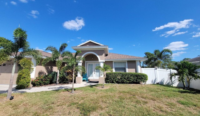 Sarasota home in the Heart of the Gulfs most beautiful beaches. in Sarasota