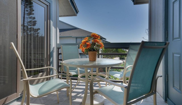 SC214-Tastefully decorated 3 bedroom 2 bath condo