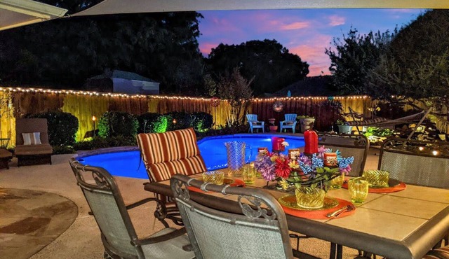 Secluded Oasis w/Diving Pool, Hot Tub & Koi Pond