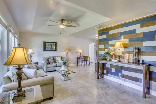 Shop, Swim & Sunbathe: North Port Gem w/Lanai!