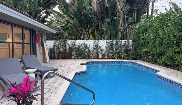 ★ Sophisticated 3BR Palm Villa with Private Heated Pool