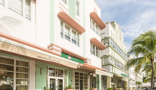 South Beach Miami | Friends Beach Trip | Beach + Wi-Fi | 2BR