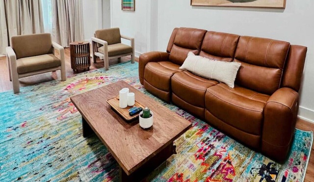 Southwest x Southeast 3BR 2BA