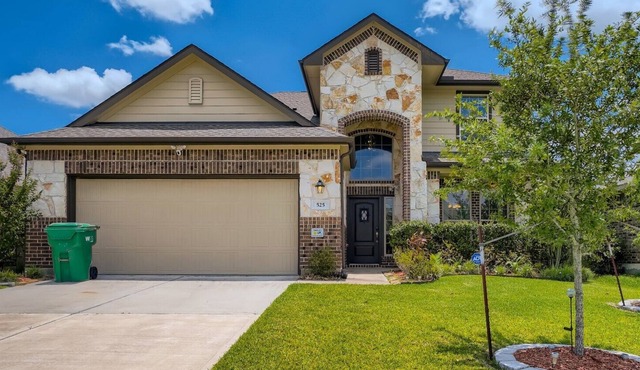 Spacious 3 Bedroom home 10 mins from Lagoonfest Texas