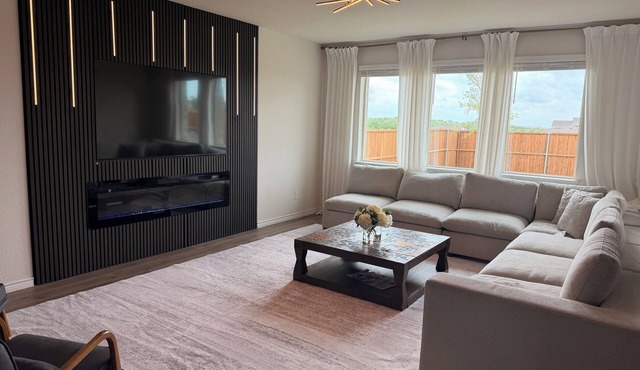 Spacious and Modern 5-bedroom in Legacy Hills, Celina