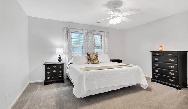 Spacious Condo in Beautiful Jones Valley!