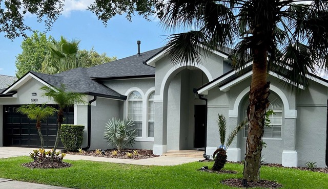 Spacious pool home with privacy,game room(15809)