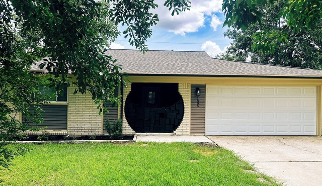 Spacious Seabrook Stay - 5 mins from Kemah Boardwalk