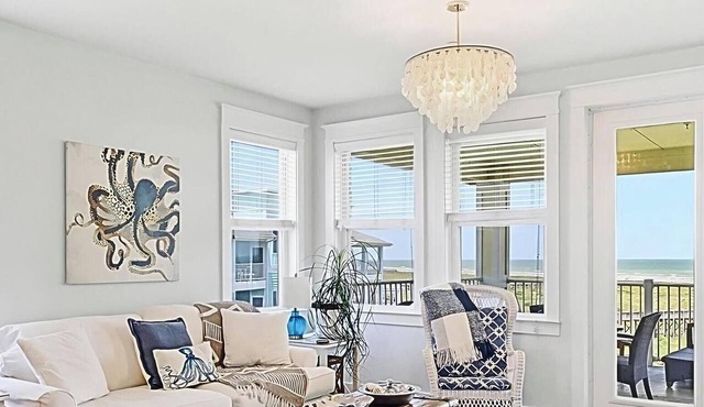 SPECTACULAR, LUX, BEACHFRONT Villa/WOW Views/Steps to Beach & Resort/WIFI/Pool in Galveston