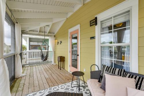 Steps to Sea! Cottage w/Pools in Port St Joe