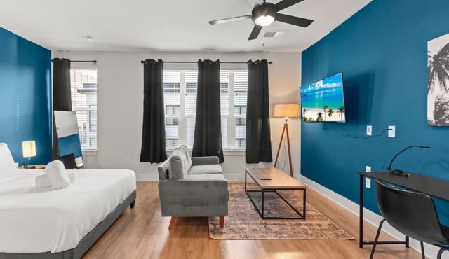 Studio Oasis Pool and Gym CoWorking Spaces