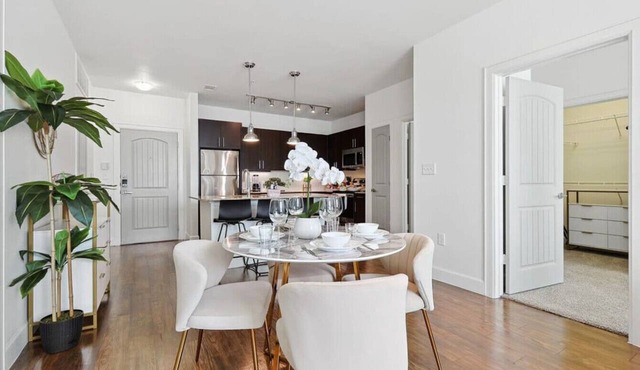 Stylish 2B near Legacy West Wi-Fi, Fitness, Pool