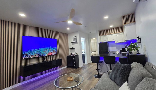 Stylish Tampa Escape Near Stadium, TPA & Downtown