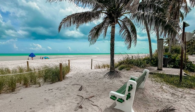 Sunrise Delight –Pet-Friendly, 2-Min Walk to Beach
