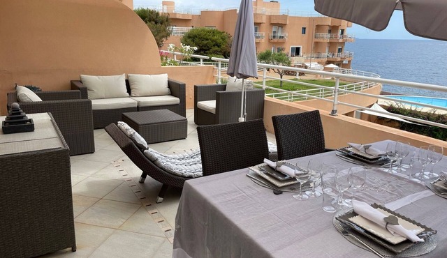 SUPERB WATERFRONT SEA/MOUNTAIN APARTMENT. EXCEPTIONAL SEA VIEW! in Saint-Raphaël