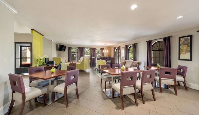SureStay Hotel by Best Western Deer Park